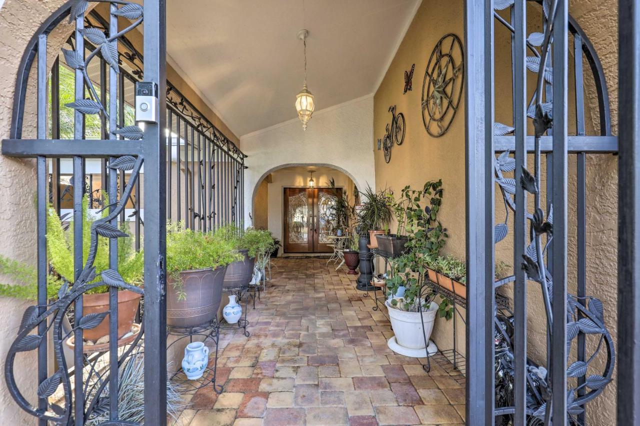 Cozy Home In Heart Of Tampa With Lanai And Pool! Bagian luar foto