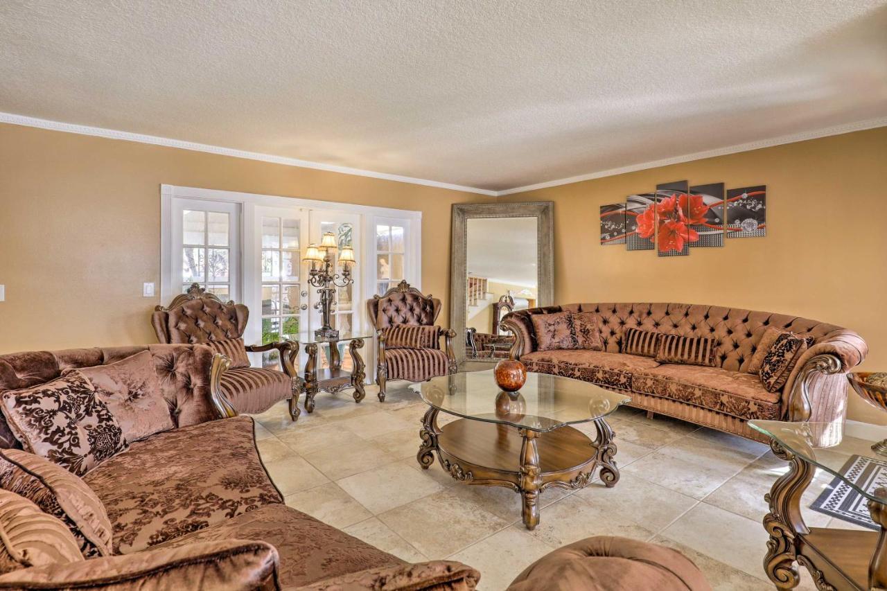 Cozy Home In Heart Of Tampa With Lanai And Pool! Bagian luar foto