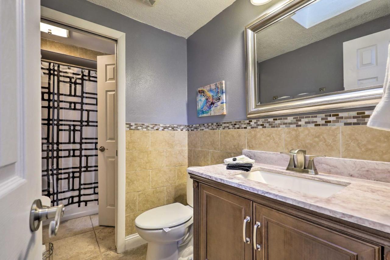 Cozy Home In Heart Of Tampa With Lanai And Pool! Bagian luar foto